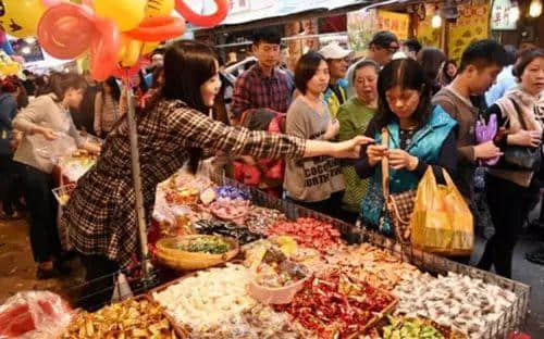 廣東人嘅新年，都系從辦年貨開始