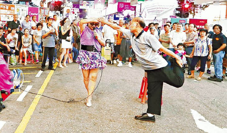 在香港，有條萬(wàn)人朝圣的街即將被“殺”