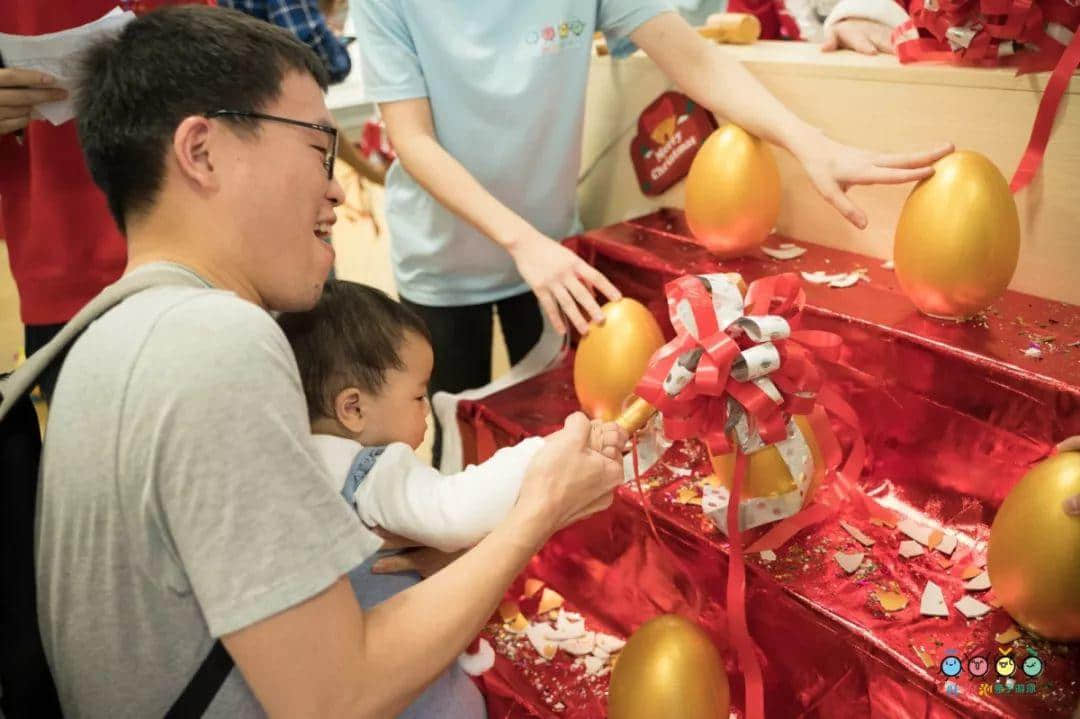 吐泡泡天河店周年慶典“圣誕歡樂頌 親子水上趴”引爆廣州親子游泳圈