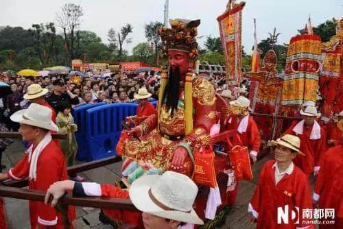 生為廣東人，怎能不拜神