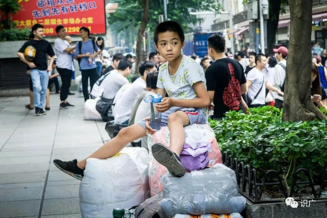 廣州拉貨工：“賣力”維生的時代邊緣人