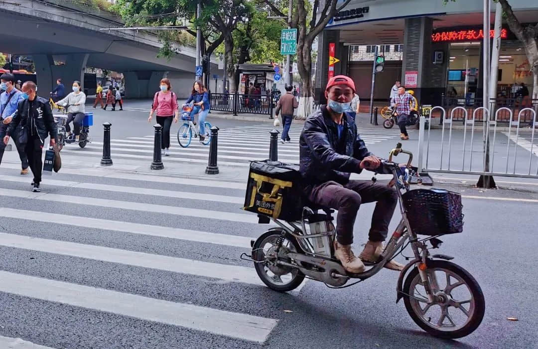 電動單車的快樂，廣州交通的痛點