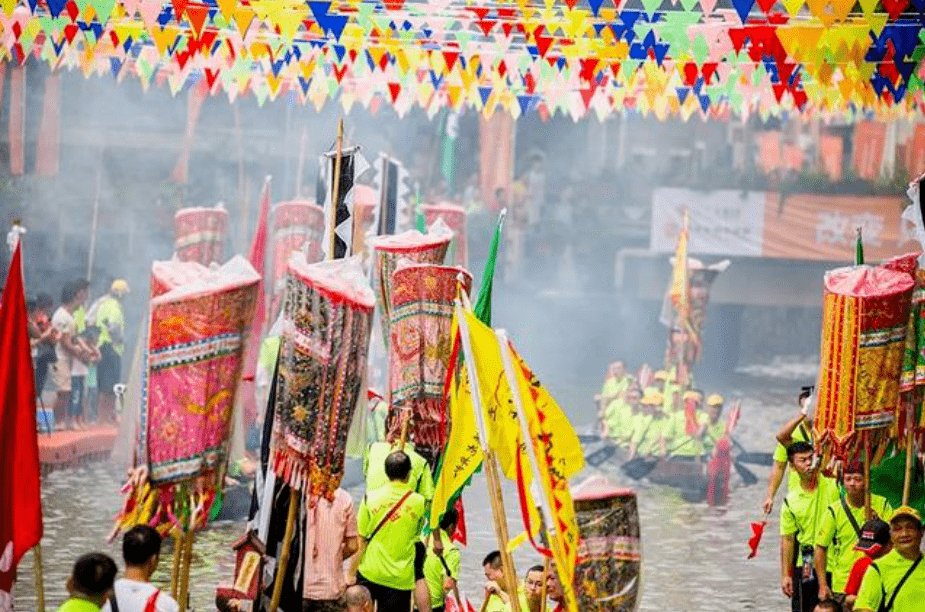 廣州疫情下，再也看不到包租公在臭涌玩漂移了