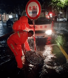 七省馳援！河南暴雨救援電話+緊急求助通道，請擴散！