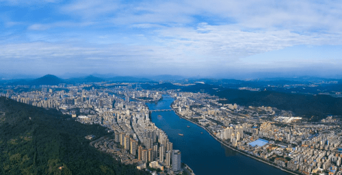 韶城碧水青山，風(fēng)景宜人