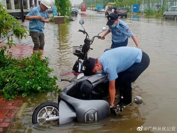 廣州竟有家長(zhǎng)打12345鬧爆氣象局，只因停課卻沒有暴雨？