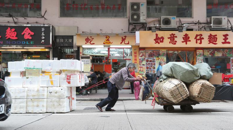 努力就可改變命運(yùn)？香港富豪體驗(yàn)窮人生活痛哭流涕！