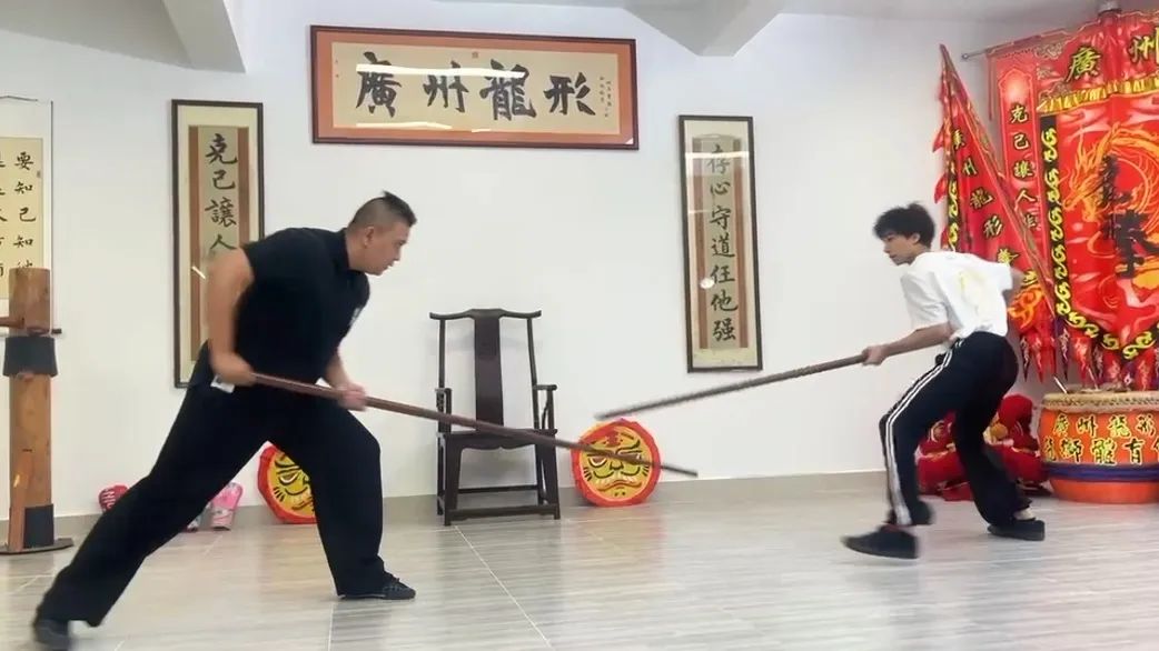 電影里傳統(tǒng)武術以一打十，擂臺上卻總輸給現(xiàn)代搏擊？