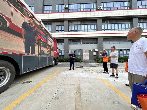 中山南朗消防宣傳車走街串巷，筑牢村（社區(qū)）消防安全“防火墻”