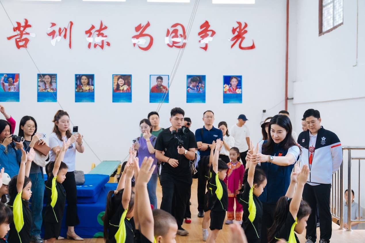 中華全國(guó)體育基金會(huì) 澳門(mén)霍英東基金會(huì) 赴貴州基層體育教練員情況調(diào)研