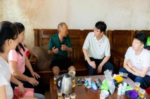 “百千萬(wàn)工程”突擊隊(duì) | 經(jīng)貿(mào)學(xué)院青耘逐夢(mèng)青年突擊隊(duì)以青春之筆繪就鄉(xiāng)村振興新畫卷