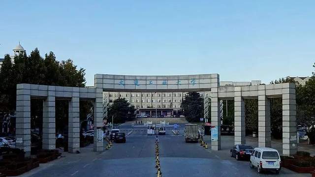 艷照門17年后，我們卻還活在艷照門里
